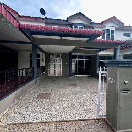 Dh Homestay Sungai Petani Esterno foto